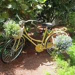 Parque Tropical Готель
