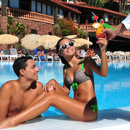 Parque Tropical Otel 4*