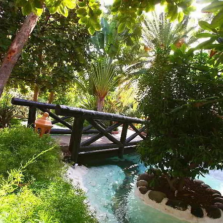 Szálloda Parque Tropical 4*