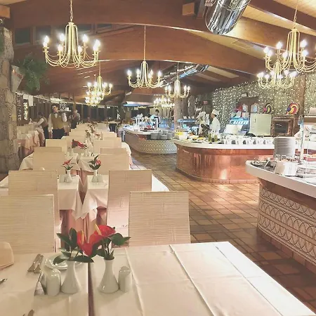 Parque Tropical بلايا ديل إنغلز