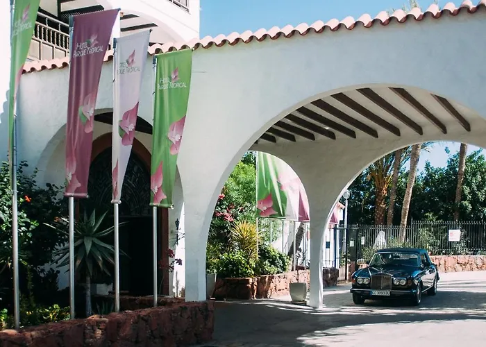 Parque Tropical Отель 4*